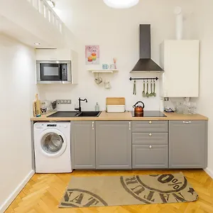 pinkova-apartments.praguehotelsweb.com/
